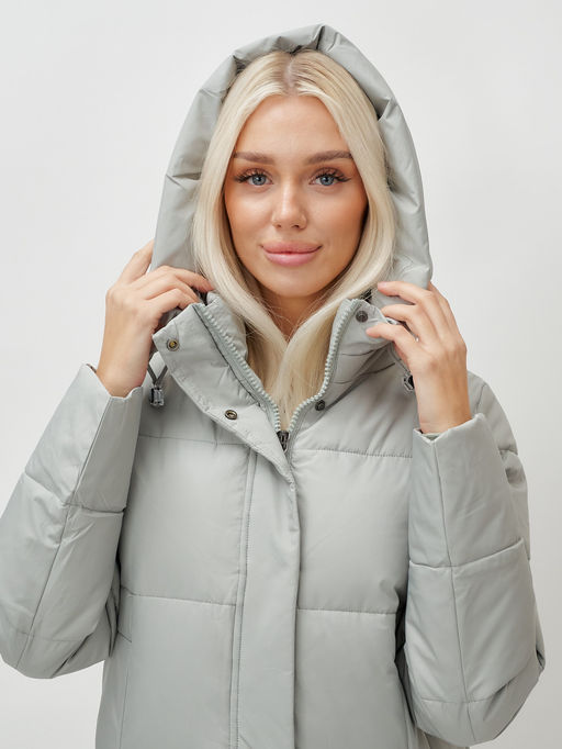 Пальто утепленное стеганное зимнее с капюшоном женское зеленого цвета 9608Z