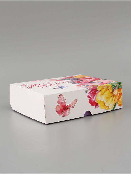 Цена за 5 шт. Коробка для кондитерских изделий Ты прекрасна, 17 ? 20 ? 6 см