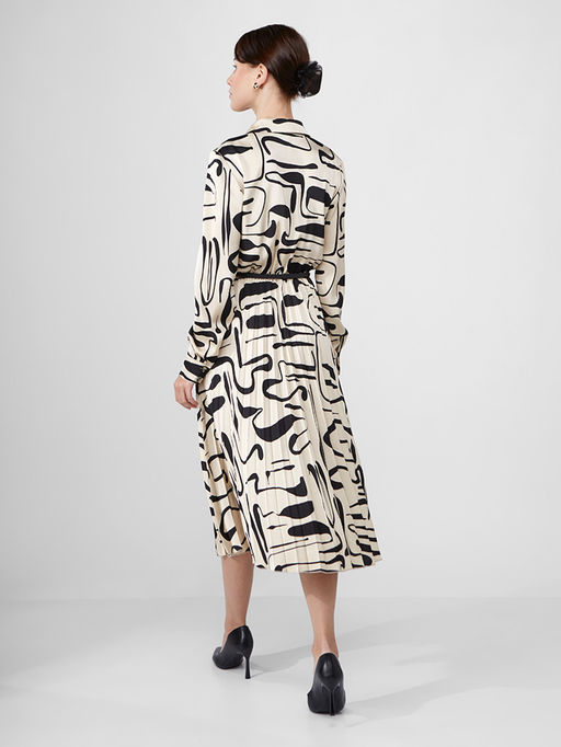 Платье из принтованной атласной ткани