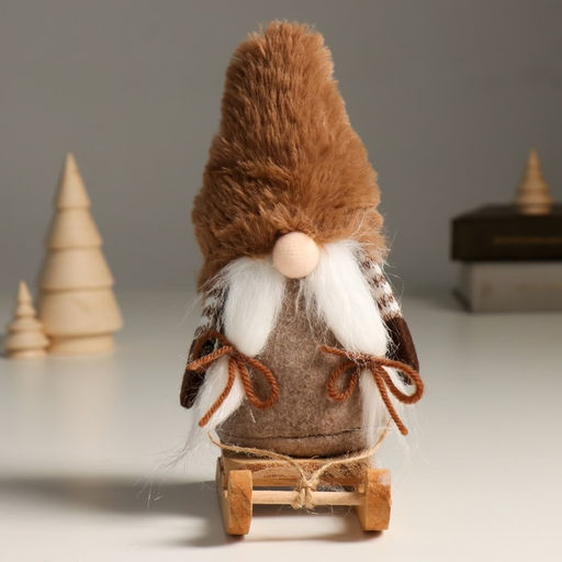 Кукла интерьерная текстильная Бабуся в меховом колпаке на санках, 22.5 см - Simaland фото 6