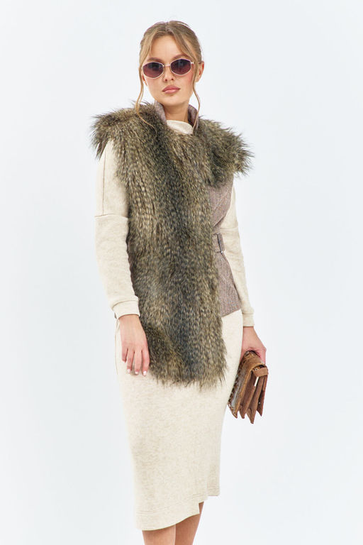 Жилет Euro Moda 657 коричневый мех енота