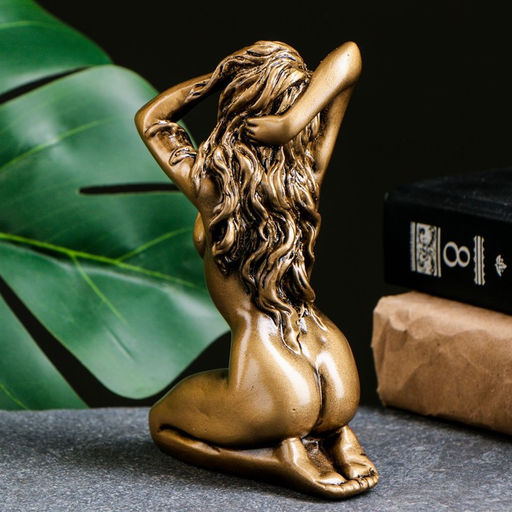 Фигурка полистоун «Девушка на коленях», под золото, 10×6×15 см