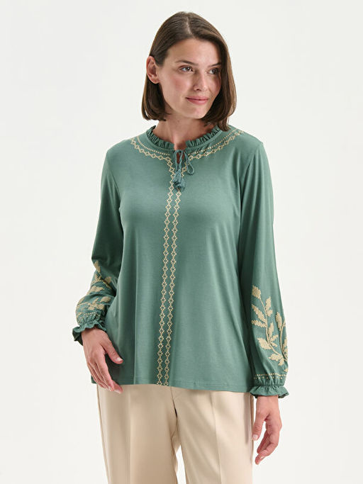 F?rf?rl? Ba?lamal? Yaka Desenli Bluz