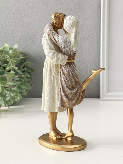 Фигура полистоун Влюблённые в банных халатах, 7.5?13.5?26 см