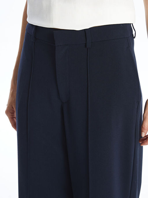 Standart Fit D?z Geni? Pa?a Kad?n Pantolon