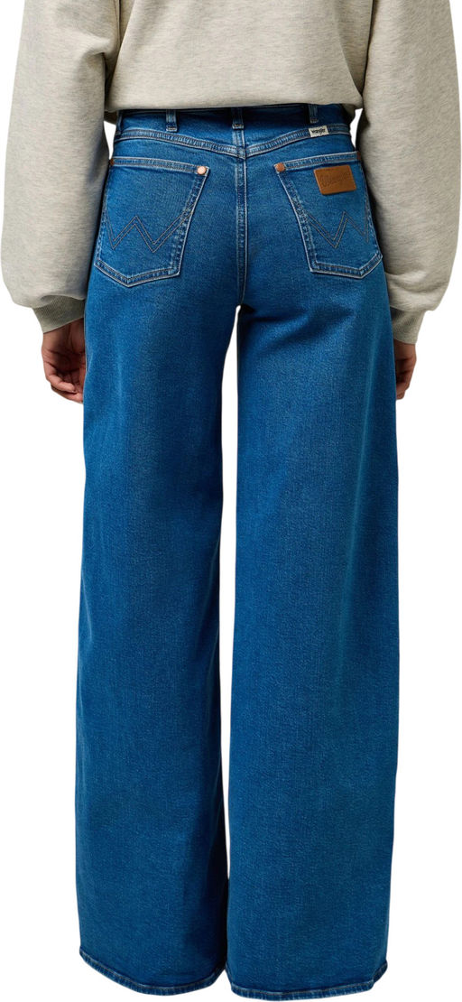 Джинсы женские