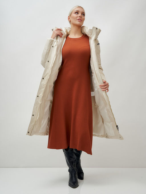 Пальто утепленное стеганное зимнее с капюшоном женское бежевого цвета 9601B - Holdluck фото 16