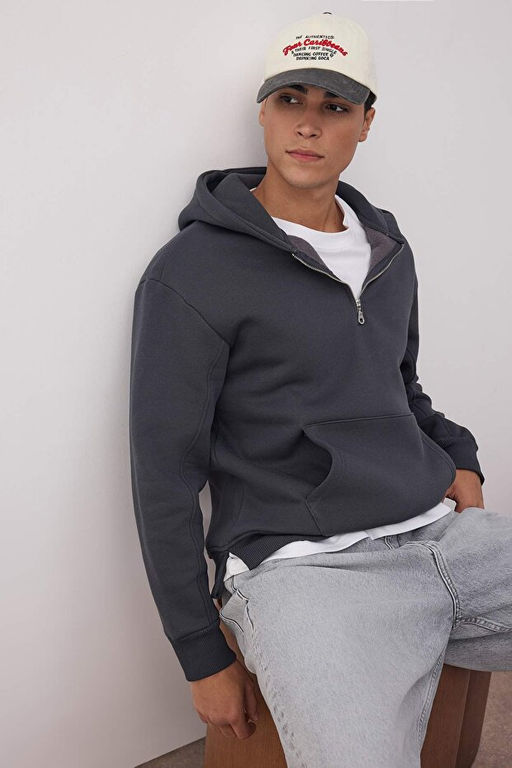 Antrasit Oversize/Geni_ Kesim Fermuarl_ Kap__onlu __i Polarl_ Basic Sweatshirt TMNAW25SW00050 - Trendyolmilla фото 2