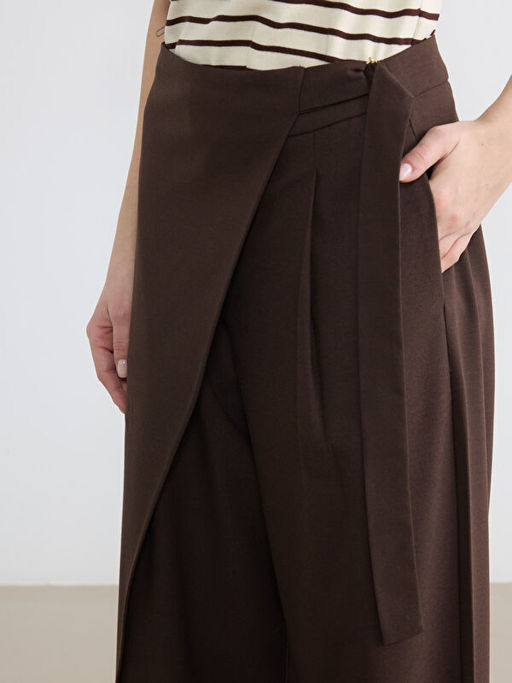 Beli Kemerli Geni? Pa?a Kad?n Pantolon