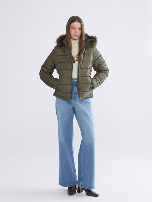 K?rkl? Kap??onlu Kad?n ?i?me Mont