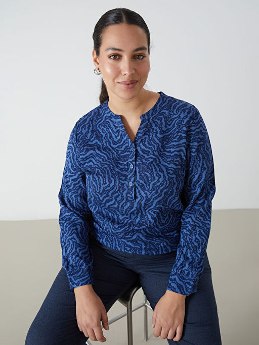 Ka??k Yaka Desenli Kad?n Bluz