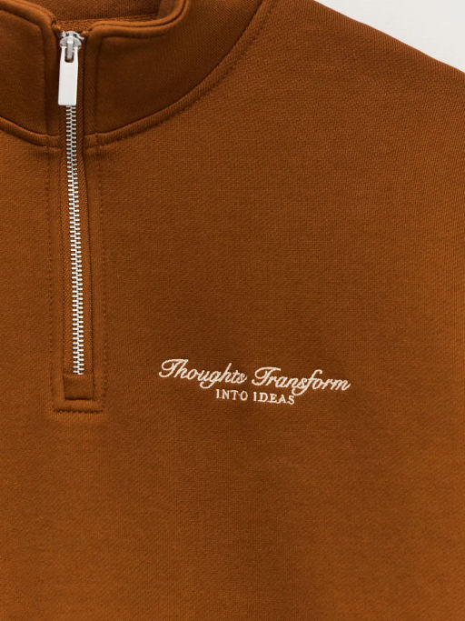 Толстовка с вышивкой на груди / Zarina  фото 3