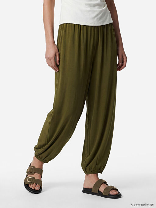 Beli Lastikli Kad?n Jogger Pantolon