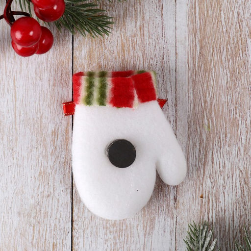 Магнит Варежка со снежинкой 8х6 см, белый - Зимнее волшебство фото 2