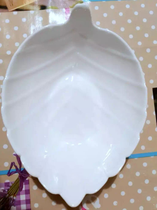 Салатник из белой стеклокерамики с рельефным рисунком Asti Лист 17.8см 0001D10/50-SK - Delta фото 12