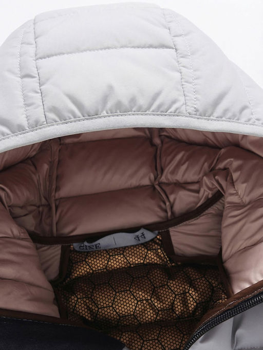 Куртка женская стёганая с капюшоном с графеновой подкладкой светло-бежевого цвета 9624_1SB