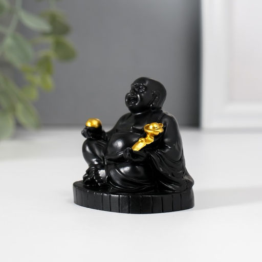 Нэцкэ фигурка полистоун «Хотей с золотым жезлом Жуи», чёрный, 4×5×5.5 см