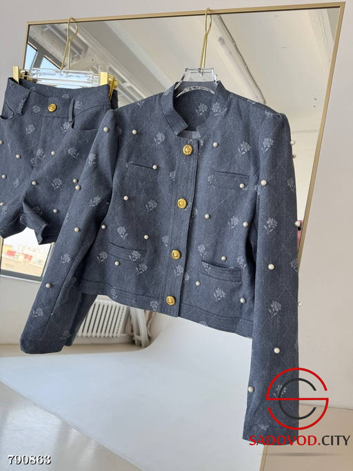 Женский костюм двойка с элементами ручной работы