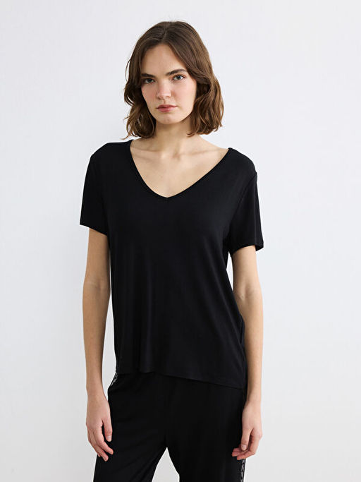 V Yaka Puantiyeli Kad?n Pijama Tak?m