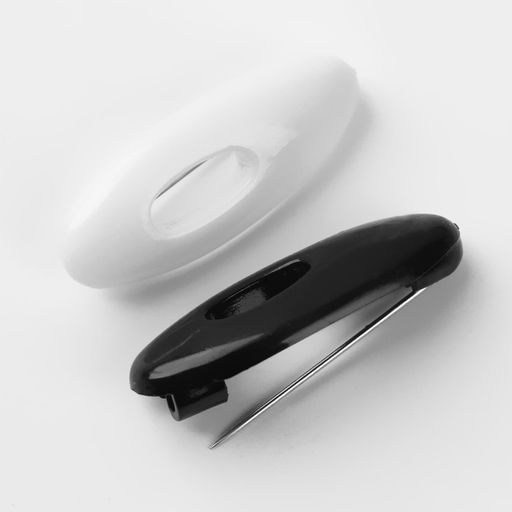 Цена за 6 шт. Булавки безопасные, 40 мм, 6 шт, цвет чёрный/белый