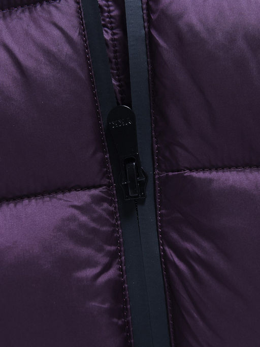 Куртка женская гибридная стёганая с капюшоном с графеновой подкладкой темно-фиолетового цвета 9626_1TF