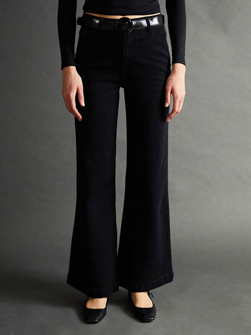 Beli Kemerli Slim Fit Kad?n Jean Pantolon