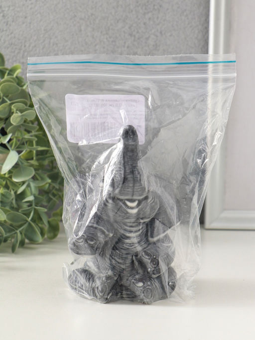 Сувенир "Слоник весёлый сидит" 12,8 см