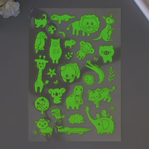 Наклейка фосфорная «Удивительные животные», 27×15.5 см, МИКС