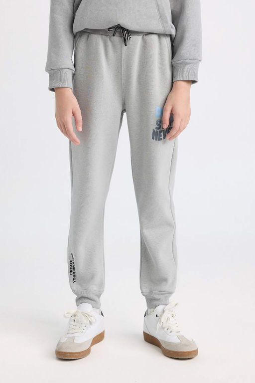 Спортивные штаны стандартного кроя для мальчиков с принтом и эластичным поясом - Defacto фото 4