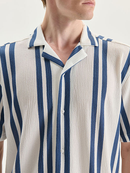 Regular Fit K?sa Kollu ?izgili Arm?rl? Erkek G?mlek