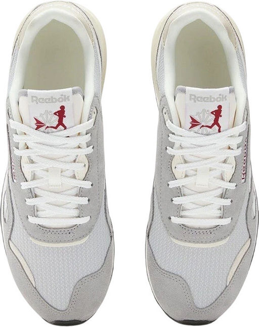 Кроссовки взрослые