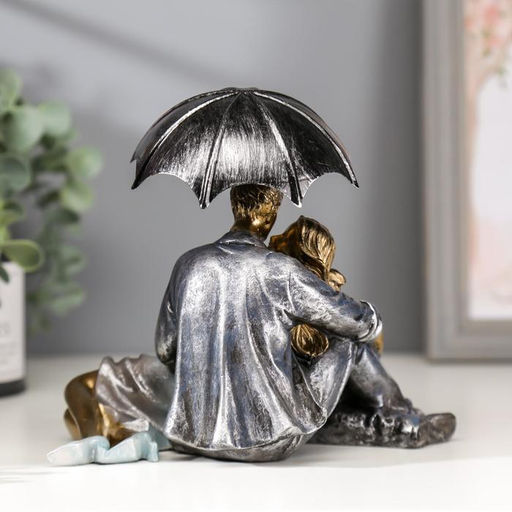 Фигурка полистоун романтика «Поцелуй под зонтом», 16×19.5×13 см