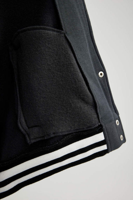 Кардиган оверсайз на мягкой подкладке с воротником-бомбером и принтом - Defacto фото 6