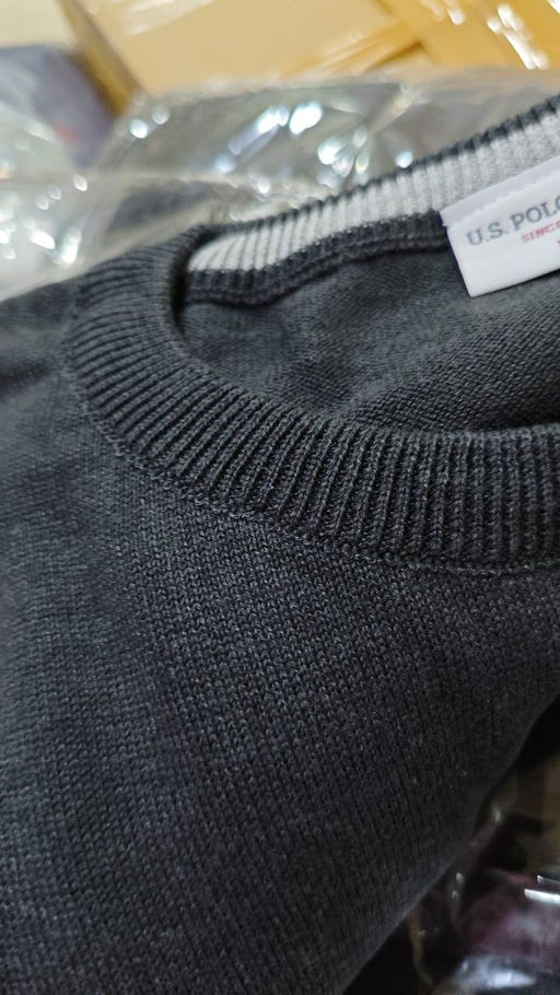 Мужской базовый свитер антрацитового меланжа(красный лого)