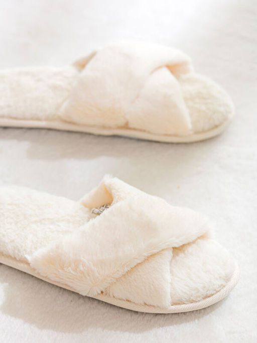 ?apraz Bantl? Kad?n Ev Terli?i