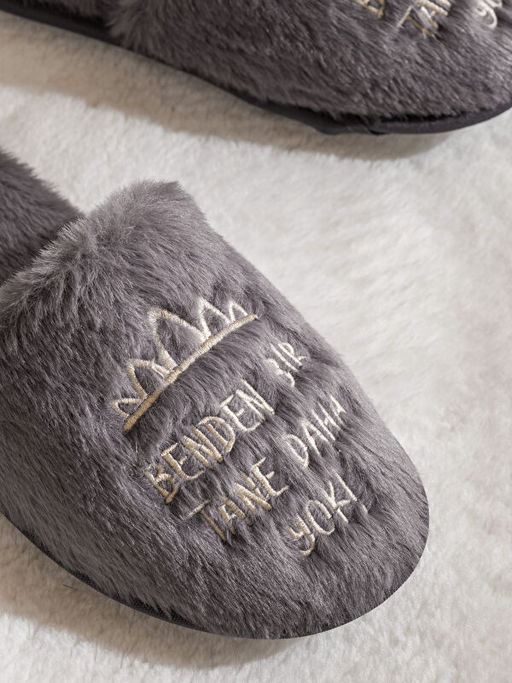 Slogan Nak??l? Kad?n Pel?? Ev Terli?i