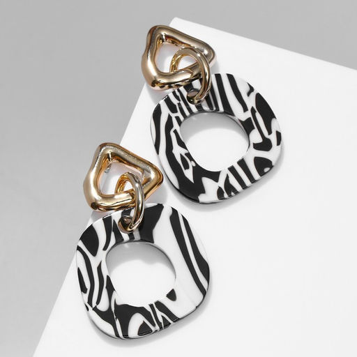 Серьги акриловые «Зебра», цепи, чёрно-белые в золоте
