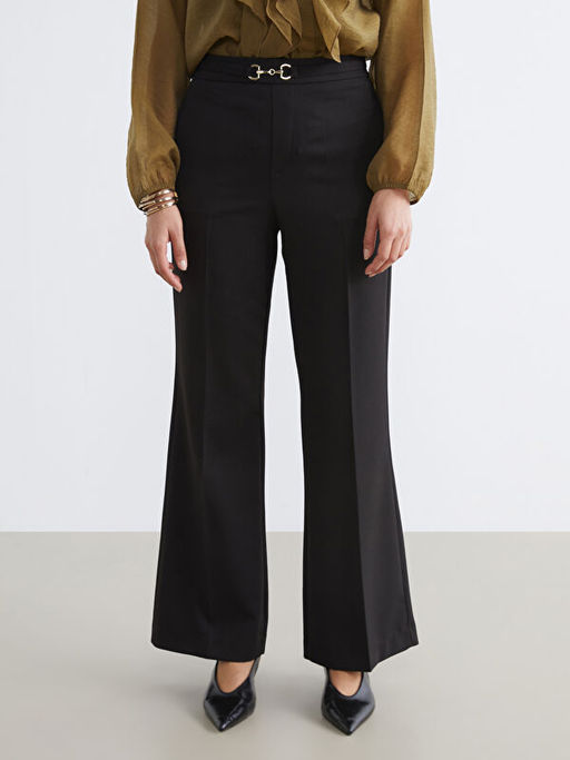 Standart Fit Toka Detayl? Kad?n Pantolon