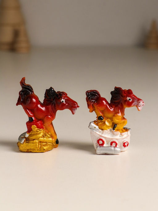Фигурка полистоун «Конь и служба», 4.5×2.5×5 см, МИКС