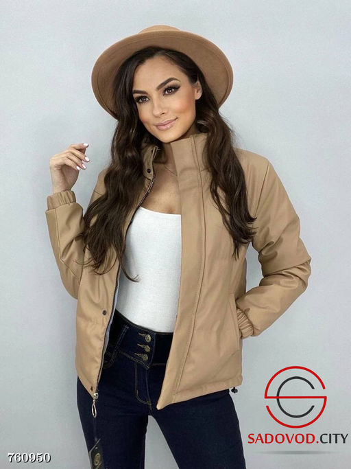 Женская куртка короткая