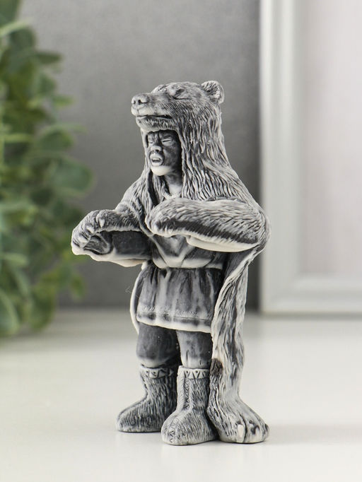 Сувенир "Шаман в шкуре медведя" 11 см