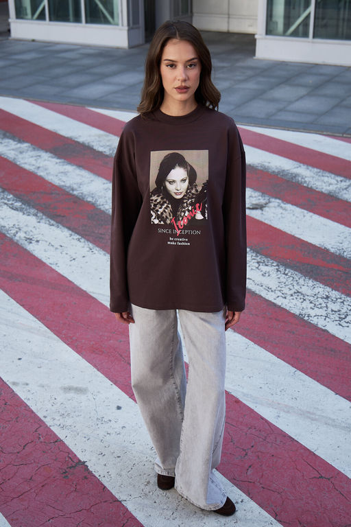 Лонгслив оверсайз с принтом