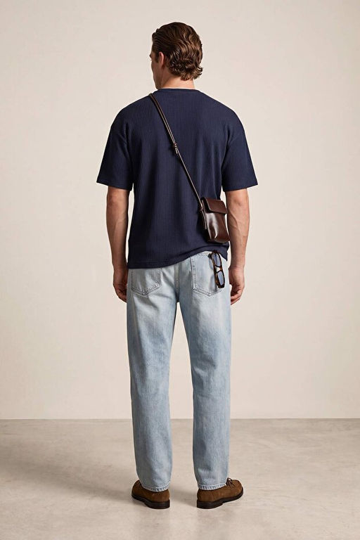 Lacivert Oversize/Geni_ Kesim Dokulu T-Shirt TMNSS26TS00017 - Trendyolmilla фото 2