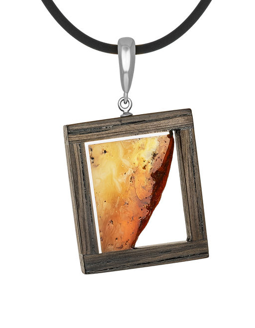 Необычная подвеска из натурального янтаря и дерева Индонезия