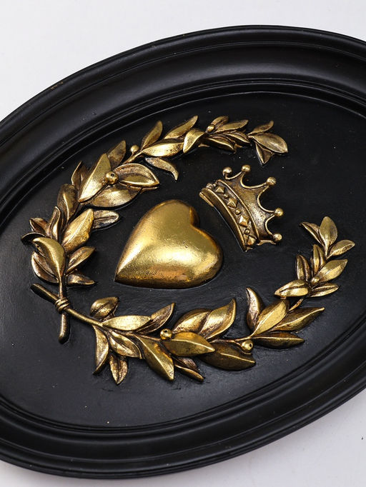 Панно интерьерное полистоун "Сердце с короной" чёрный с золотом 20х2,5х26,2 см