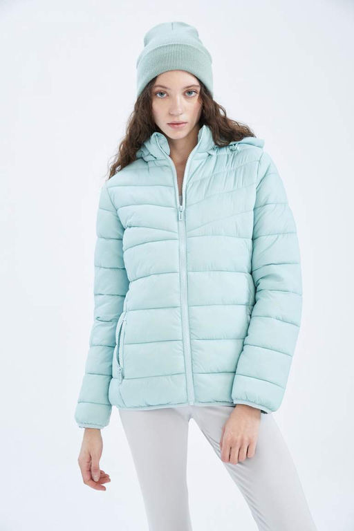 Водоотталкивающая приталенная куртка-пуховик с капюшоном DeFactoFit  фото 8