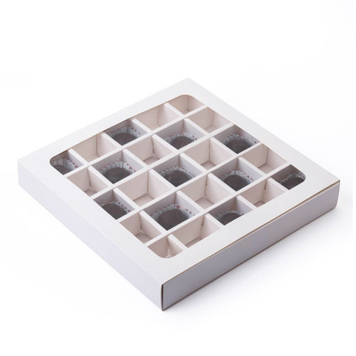 Коробка для 25 конфет, белая, 22×22×3.5 см