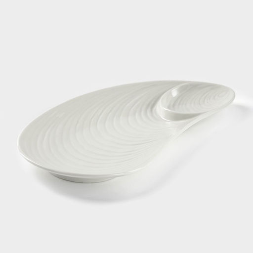 Блюдо керамическое с соусником «Ракушка», 28.5×15.5×2 см, белое