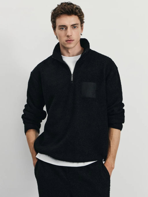 Толстовка relax fit с нашивкой / Zarina