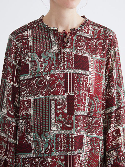 Ba?lamal? Yaka Desenli Bluz